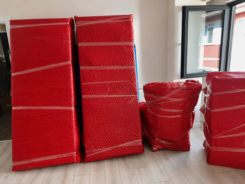 Özel Kırmızı Ambalajlı Eşya Paketleme